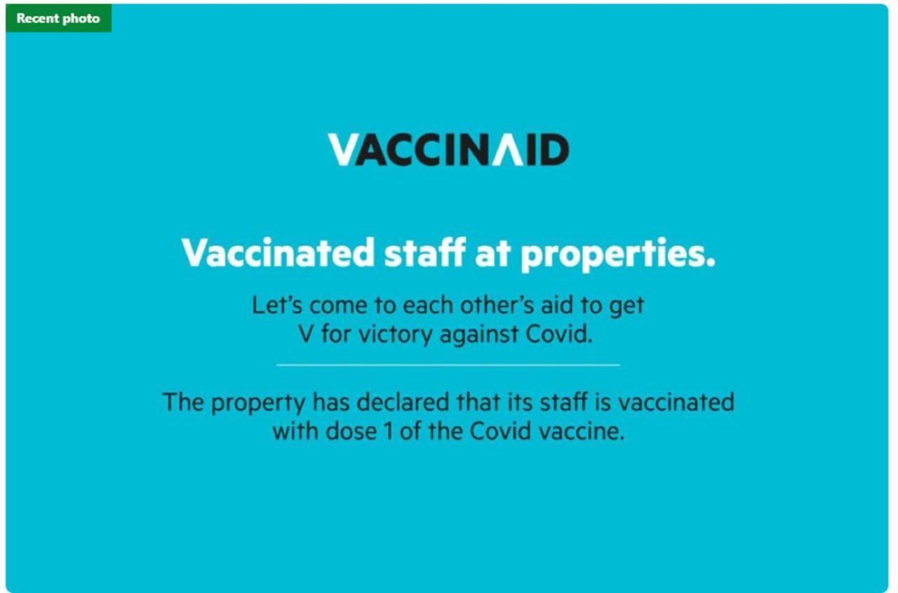 Vaccinated Staff - Oyo 1300 Crecia Guest House Hatu Екстериор снимка