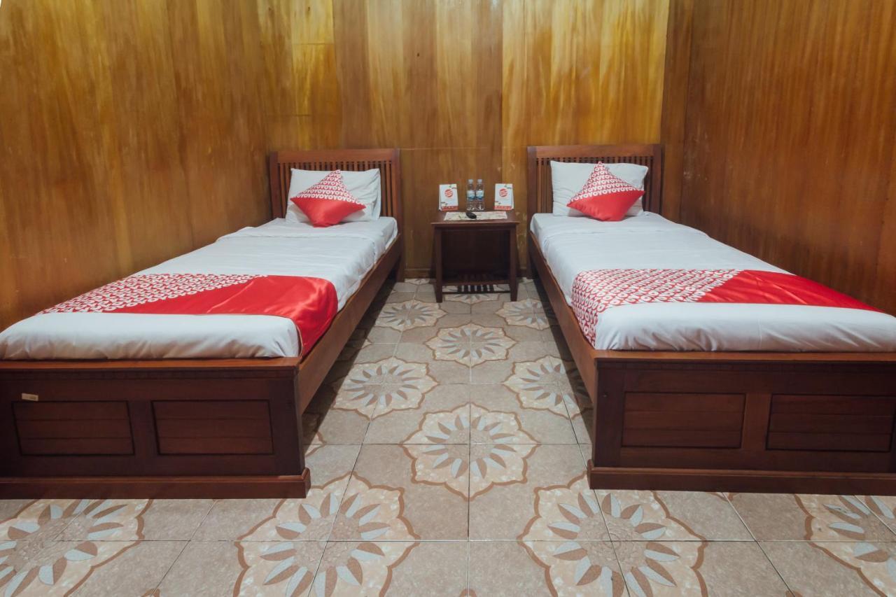 Vaccinated Staff - Oyo 1300 Crecia Guest House Hatu Екстериор снимка