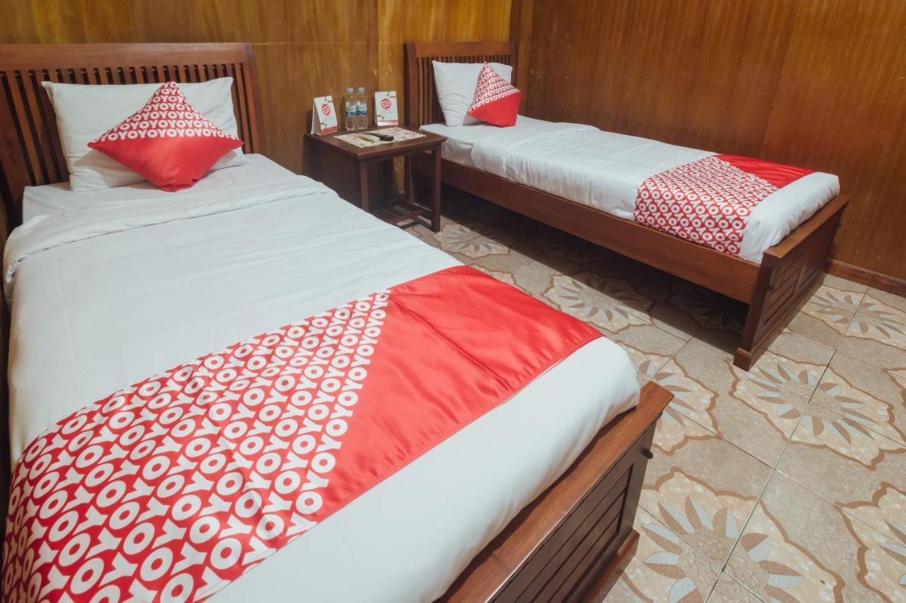 Vaccinated Staff - Oyo 1300 Crecia Guest House Hatu Екстериор снимка