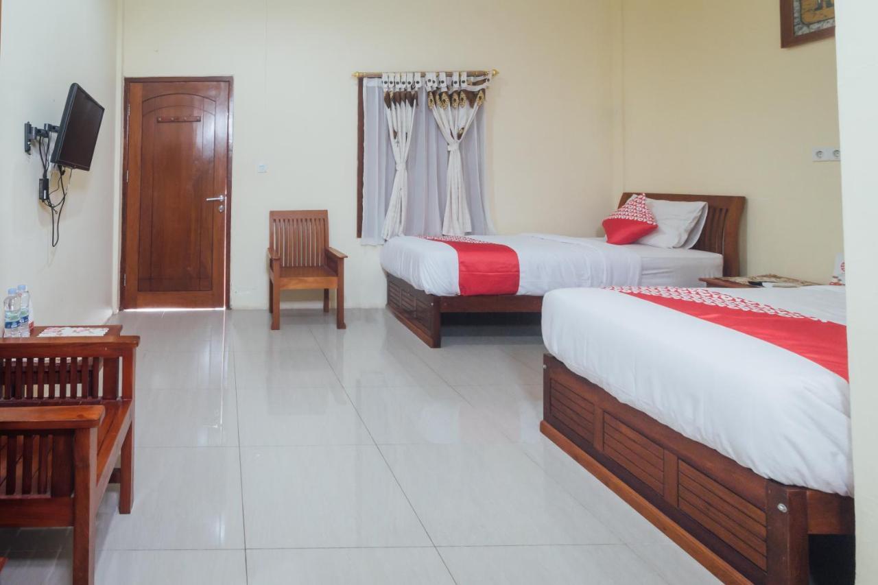Vaccinated Staff - Oyo 1300 Crecia Guest House Hatu Екстериор снимка