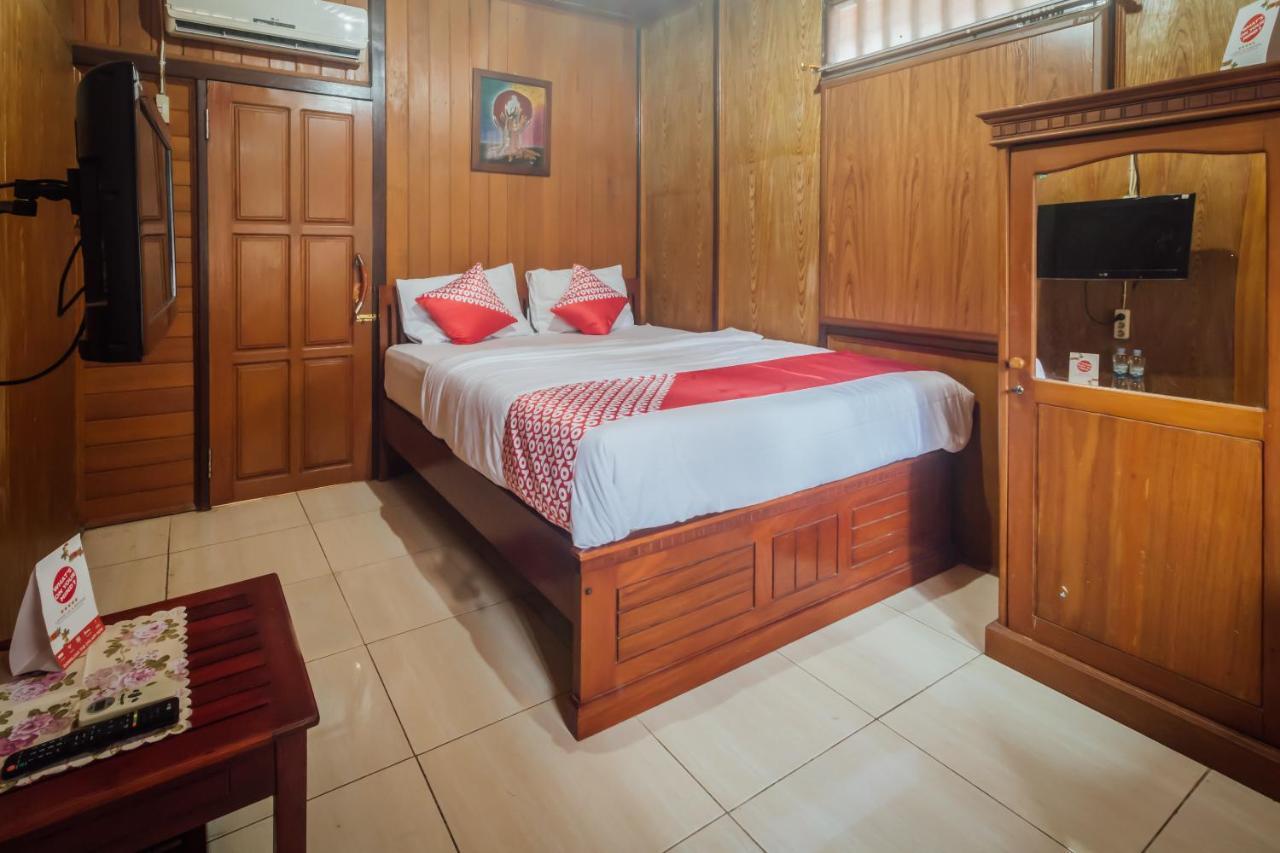Vaccinated Staff - Oyo 1300 Crecia Guest House Hatu Екстериор снимка