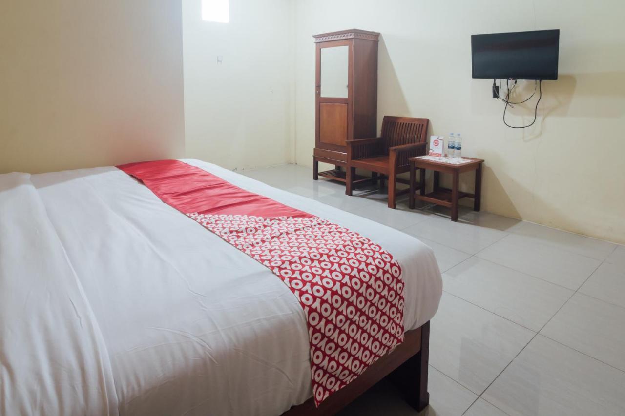 Vaccinated Staff - Oyo 1300 Crecia Guest House Hatu Екстериор снимка